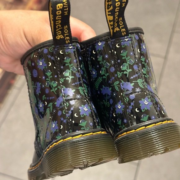 Toddler girl Dr. Martens!! BRAND NEW! - Picture 2 of 7